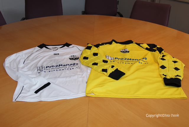 KMD MC1 in nieuwe sponsorkleding.