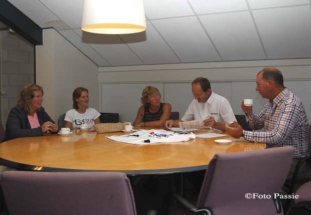 Kees Balvert Suzuki nieuwe sponsor KMD VR1 zaal