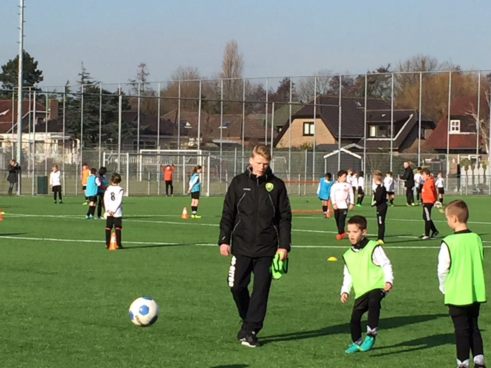 ADO Den Haag  clinic en gasttraining Wiljan Vloet op KMD