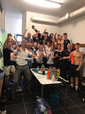 KMD in de kleedkamer