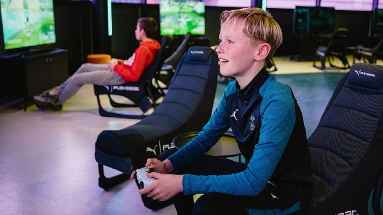 BEN JIJ DE NIEUWE HAAGLANDEN VOETBAL ESPORTS KAMPIOEN?
